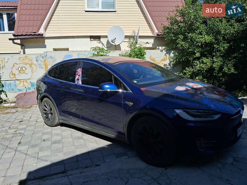 Внедорожник / Кроссовер Tesla Model X 2016 в Сумах