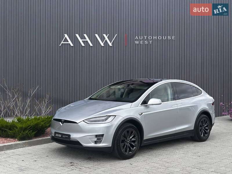 Tesla Model X 2018