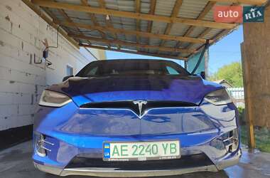 Внедорожник / Кроссовер Tesla Model X 2016 в Синельниково