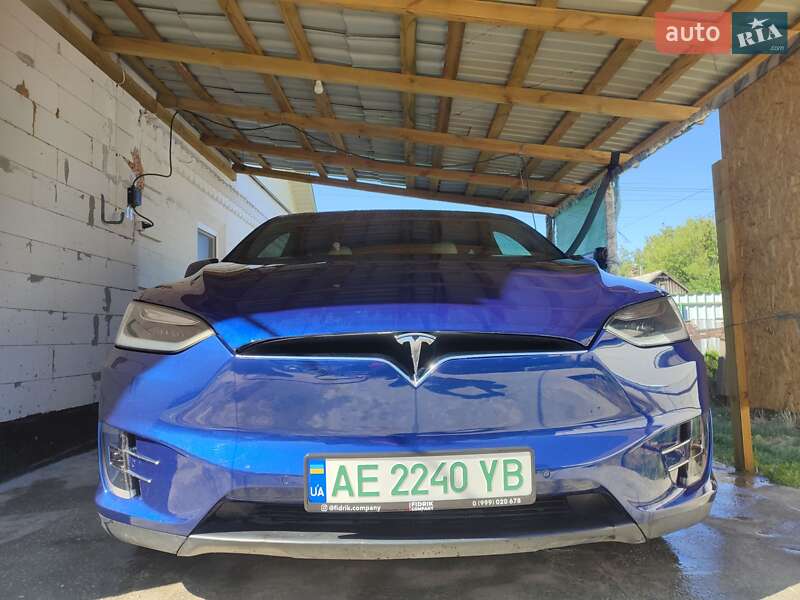 Tesla Model X 2016