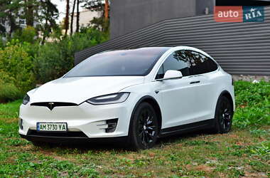 Позашляховик / Кросовер Tesla Model X 2016 в 