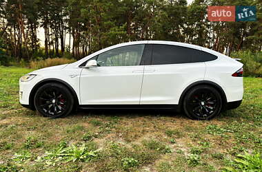 Позашляховик / Кросовер Tesla Model X 2016 в 