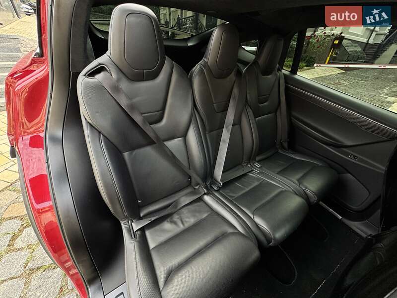 Позашляховик / Кросовер Tesla Model X 2016 в Києві