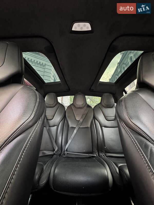 Позашляховик / Кросовер Tesla Model X 2016 в Києві