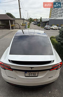 Позашляховик / Кросовер Tesla Model X 2018 в 