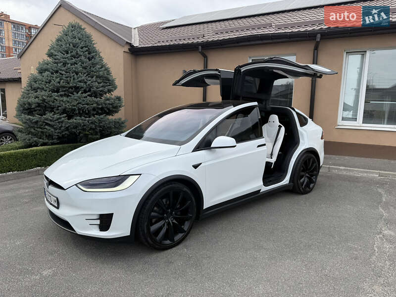 Tesla Model X 2018