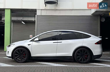 Позашляховик / Кросовер Tesla Model X 2020 в 