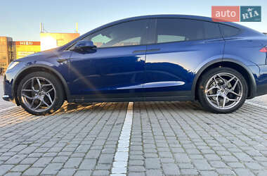 Позашляховик / Кросовер Tesla Model X 2022 в 