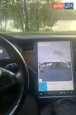 Позашляховик / Кросовер Tesla Model X 2020 в 