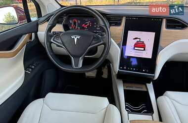 Позашляховик / Кросовер Tesla Model X 2018 в 