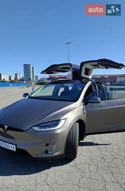 Позашляховик / Кросовер Tesla Model X 2016 в 