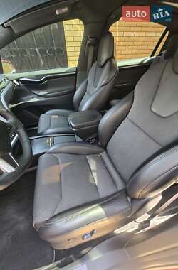 Внедорожник / Кроссовер Tesla Model X 2018 в 