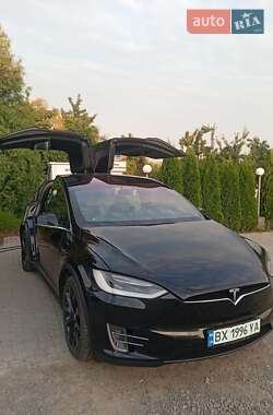 Позашляховик / Кросовер Tesla Model X 2018 в 