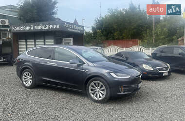Позашляховик / Кросовер Tesla Model X 2019 в 