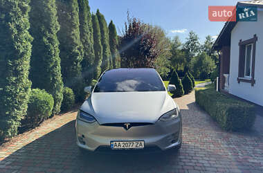 Позашляховик / Кросовер Tesla Model X 2018 в 