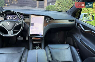 Позашляховик / Кросовер Tesla Model X 2018 в 