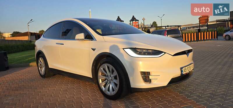 Внедорожник / Кроссовер Tesla Model X 2018 в Виннице