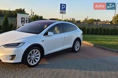 Внедорожник / Кроссовер Tesla Model X 2018 в 