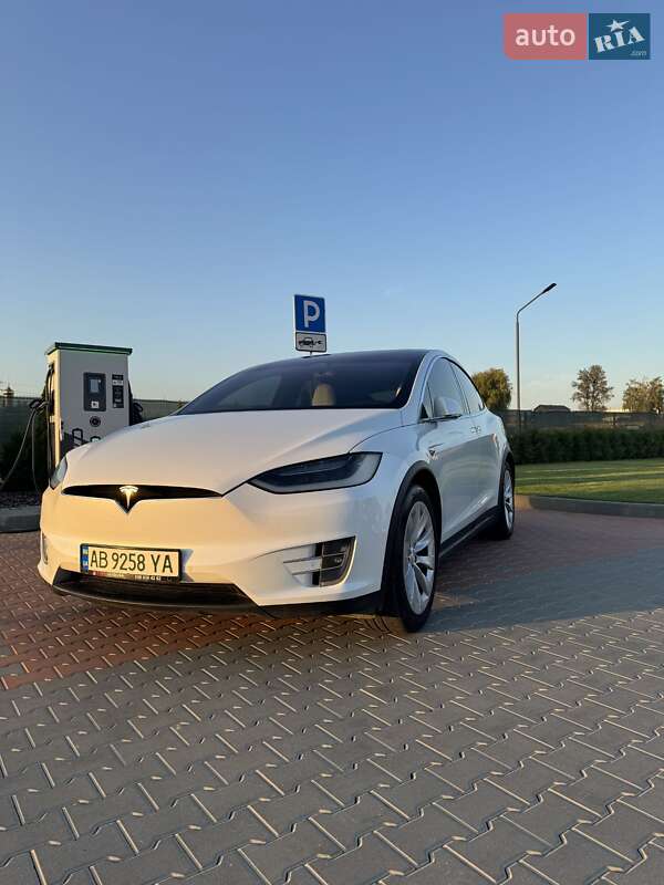 Внедорожник / Кроссовер Tesla Model X 2018 в Виннице