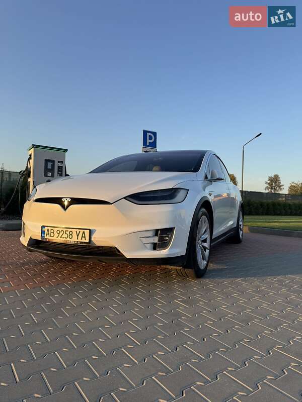 Внедорожник / Кроссовер Tesla Model X 2018 в Виннице