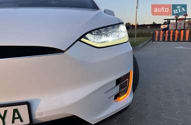 Внедорожник / Кроссовер Tesla Model X 2018 в 