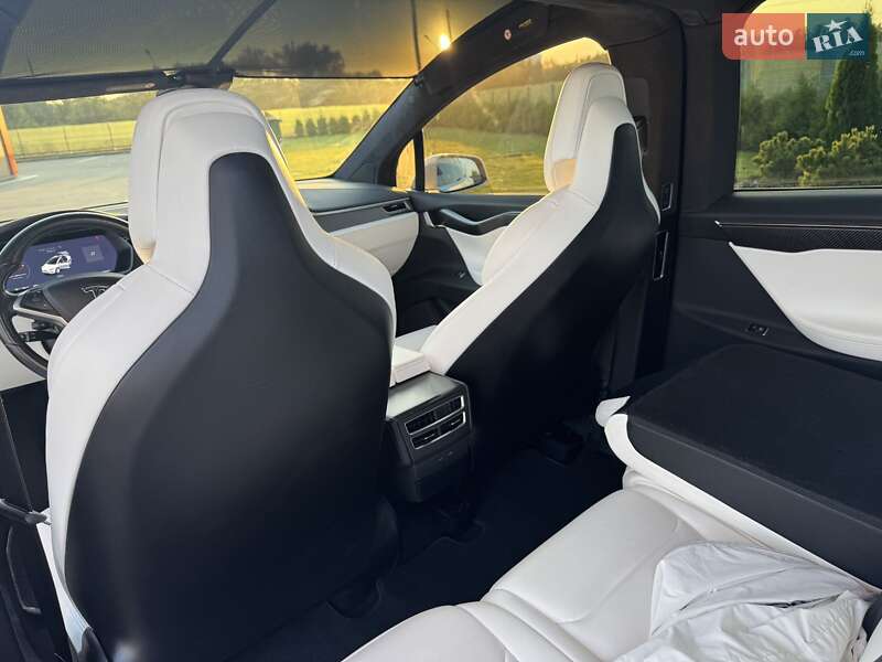 Внедорожник / Кроссовер Tesla Model X 2018 в Виннице