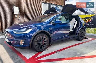 Внедорожник / Кроссовер Tesla Model X 2019 в Киеве
