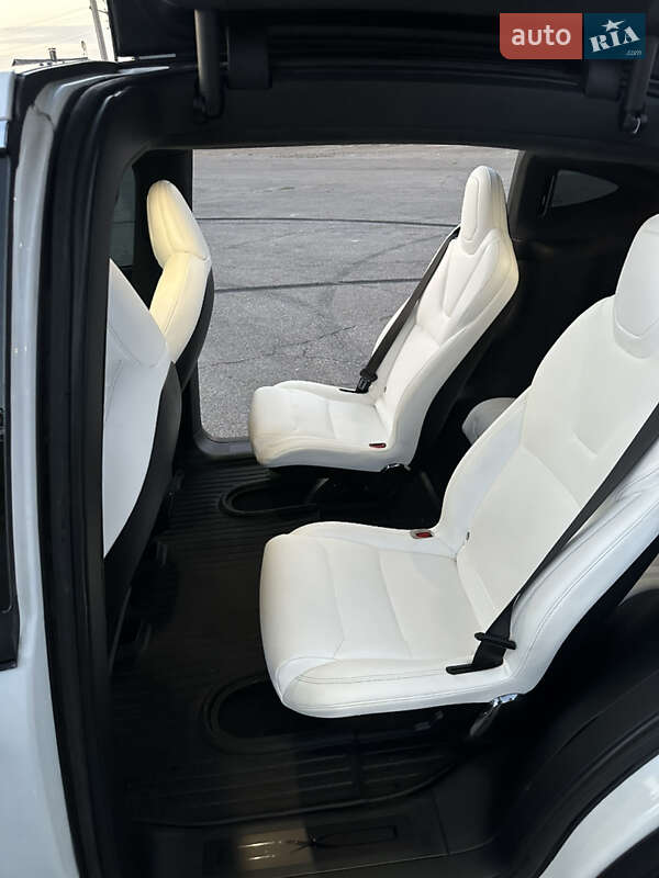 Внедорожник / Кроссовер Tesla Model X 2019 в Днепре