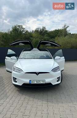 Позашляховик / Кросовер Tesla Model X 2017 в Іршаві