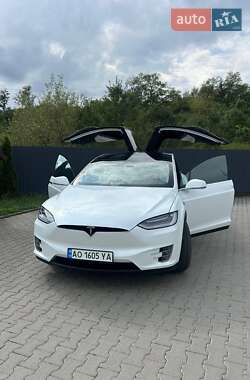 Позашляховик / Кросовер Tesla Model X 2017 в 