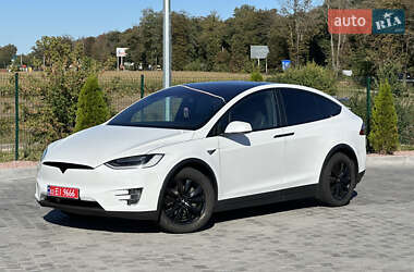 Внедорожник / Кроссовер Tesla Model X 2016 в 
