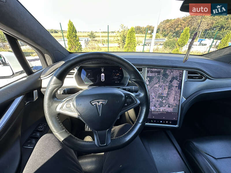 Позашляховик / Кросовер Tesla Model X 2016 в Вінниці