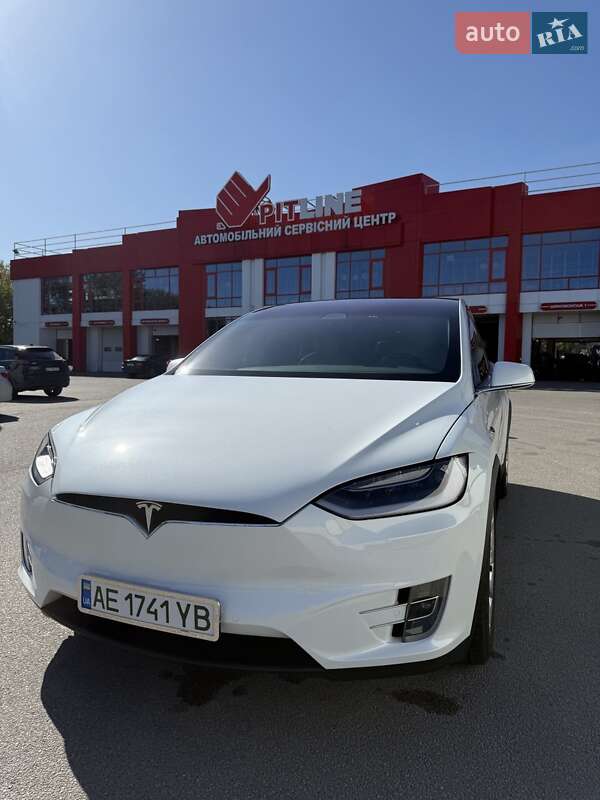 Позашляховик / Кросовер Tesla Model X 2020 в Дніпрі