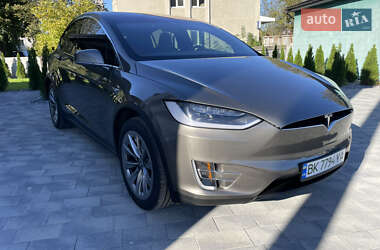 Внедорожник / Кроссовер Tesla Model X 2016 в 