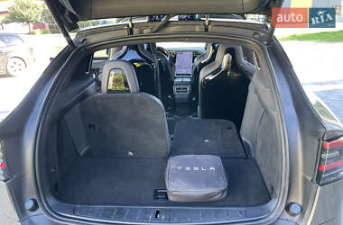 Внедорожник / Кроссовер Tesla Model X 2016 в 