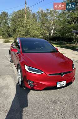 Внедорожник / Кроссовер Tesla Model X 2018 в 