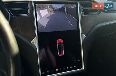 Позашляховик / Кросовер Tesla Model X 2017 в 
