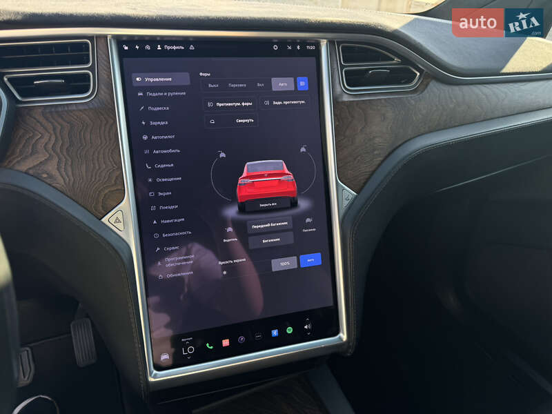 Позашляховик / Кросовер Tesla Model X 2017 в Львові