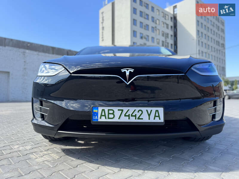 Позашляховик / Кросовер Tesla Model X 2017 в Вінниці