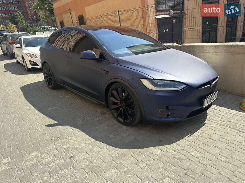Позашляховик / Кросовер Tesla Model X 2018 в Дніпрі