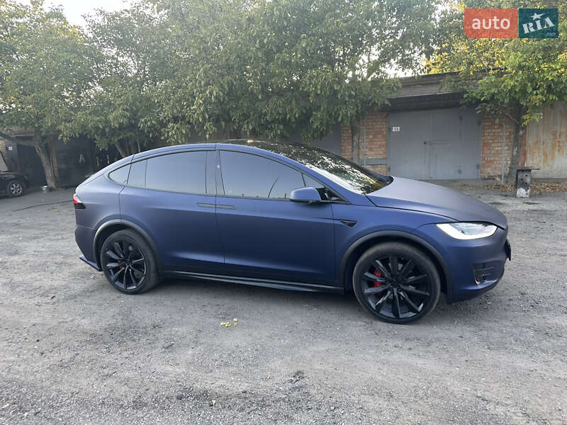 Позашляховик / Кросовер Tesla Model X 2018 в Дніпрі