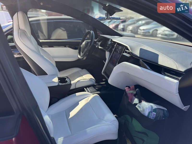 Позашляховик / Кросовер Tesla Model X 2018 в Києві