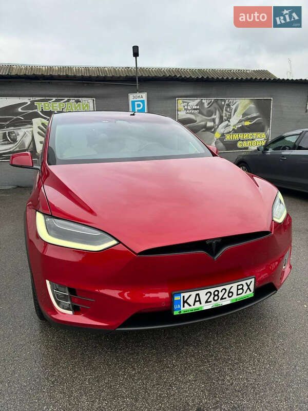 Позашляховик / Кросовер Tesla Model X 2018 в Києві