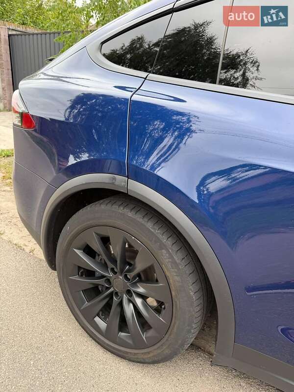 Позашляховик / Кросовер Tesla Model X 2016 в Києві