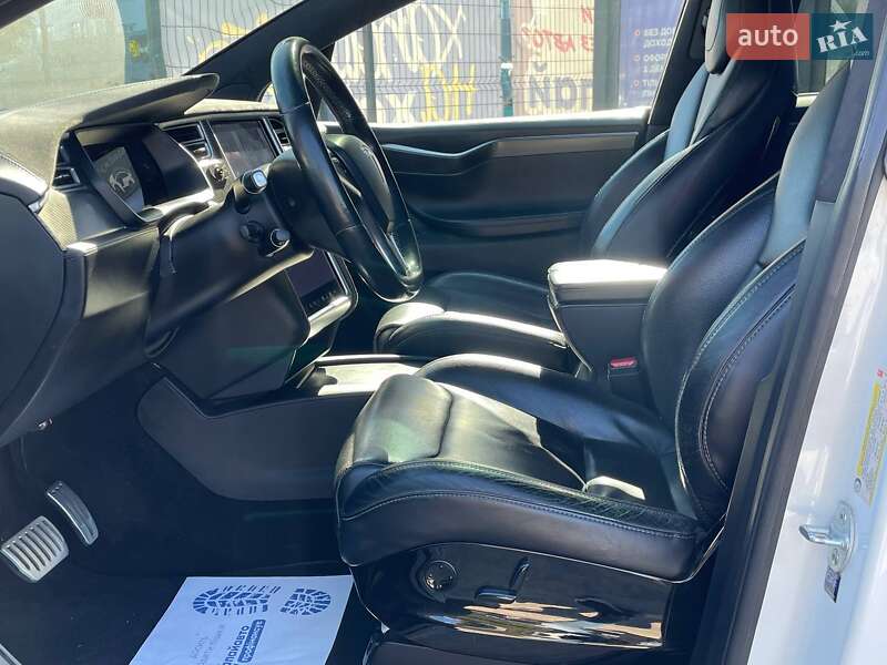 Внедорожник / Кроссовер Tesla Model X 2016 в Виннице
