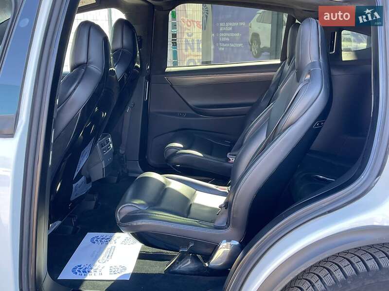 Внедорожник / Кроссовер Tesla Model X 2016 в Виннице