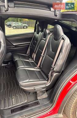 Позашляховик / Кросовер Tesla Model X 2019 в 