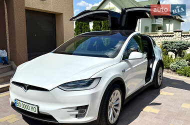 Позашляховик / Кросовер Tesla Model X 2017 в 