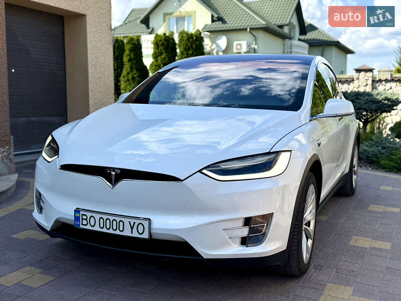 Внедорожник / Кроссовер Tesla Model X 2017 в Тернополе