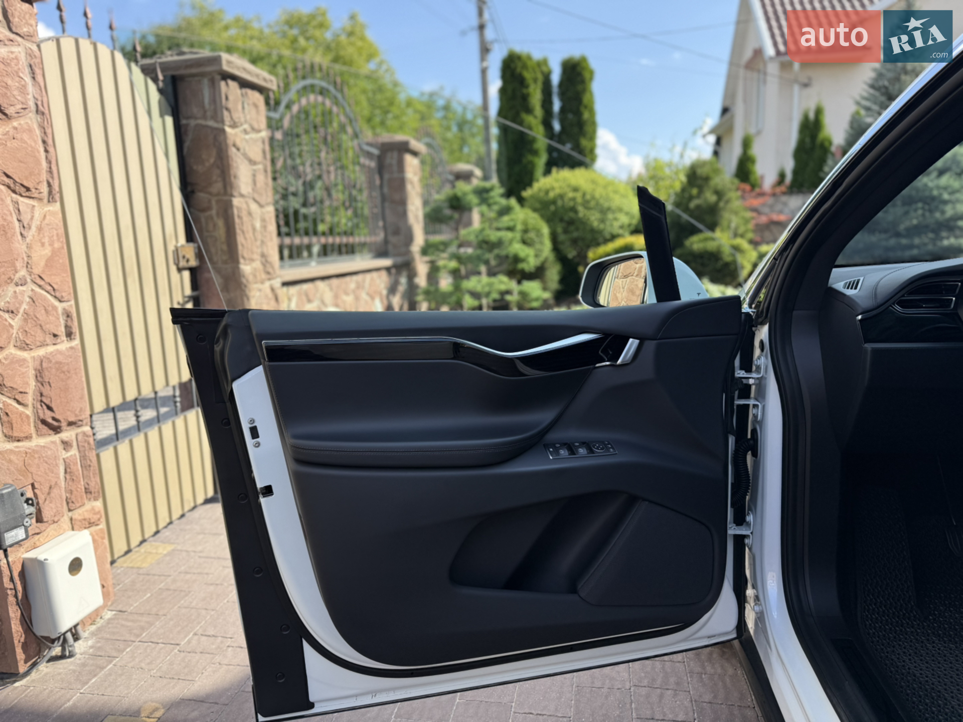 2017 Tesla Model X - мініатюра 26